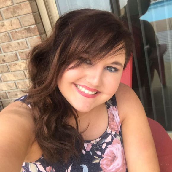 Meet your Posher, Ashley - Picture 1 of 1